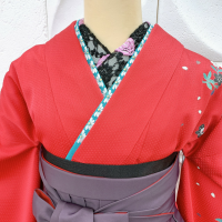 卒業式袴レース半衿刺繍入り重ね衿　濃いピンクシンプル着物小豆色グラデーション袴