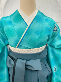 卒業袴青と緑マーブル着物桜刺繍ブルーグレーグラデーション袴　スッキリシンプル渋可愛いコーデ