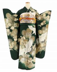 「かっこいい」印象を与える振袖の色