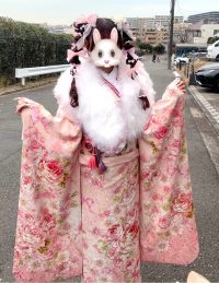 繊細で華やかな洋風柄