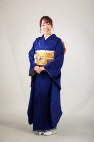 定番人気の「無地」振袖