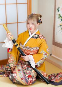 成人式前撮りリボンヘア＋カラシの振袖